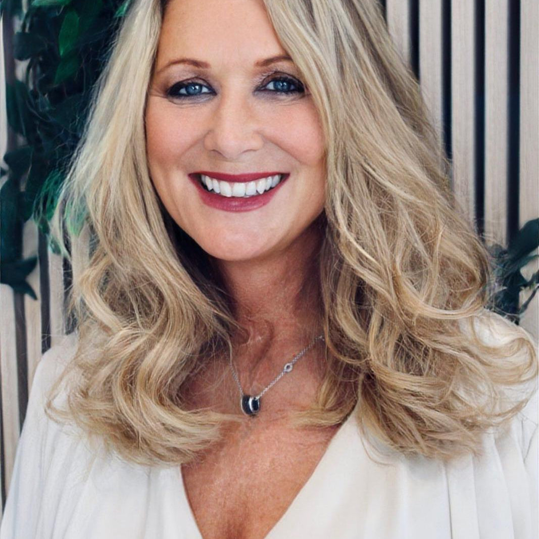 Dr Victoria Manning endorses VIVORUM Cellular Renewal