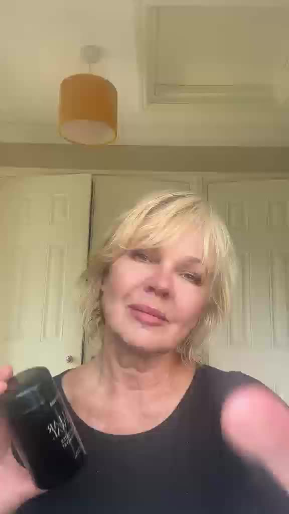 Customer video review of Vivorum Cellular Renewal by Kim